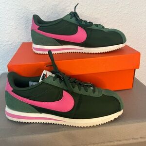 Nike Cortez Fir Green Pinksicle Sneakers | W9 / M7.5 | Extra Laces
